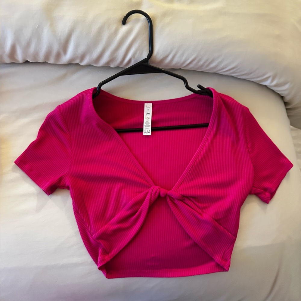 Alo pink crop top